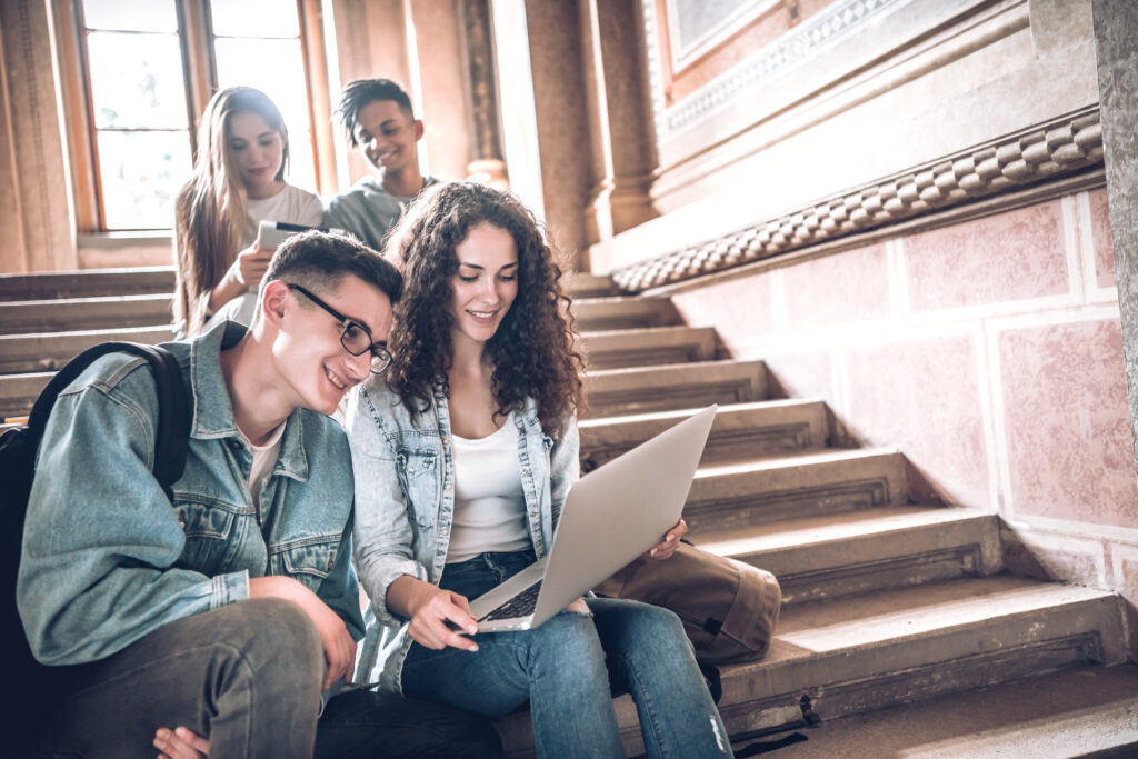 college students looking for a job